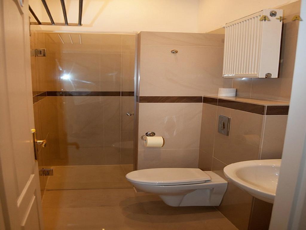 A + A Hostel